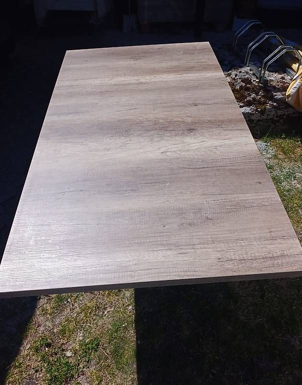 Tische: Table d’intérieur en bois plaqué neuve – Neu (gemäss Beschreibung) aus Nyon von schoettlij 2