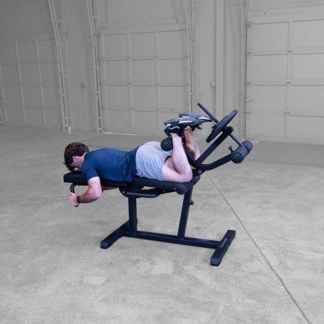 Vélos d'appartement: Body Solid Beinstrecker (sitzend) /-beuger (liegend) GLCE365 – D'occasion à Flumenthal par mark8 7