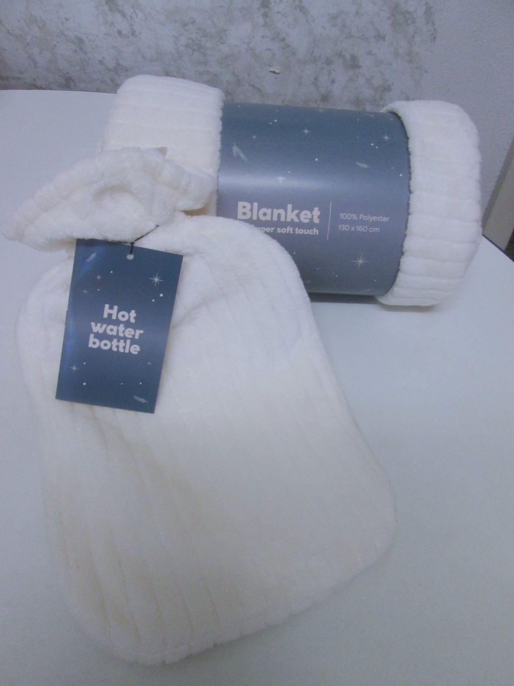 Coop Coperte: Decke + Wärmflasche (neu) – Nuovo e nell'imballaggio originale da Sementina venduto da babucia