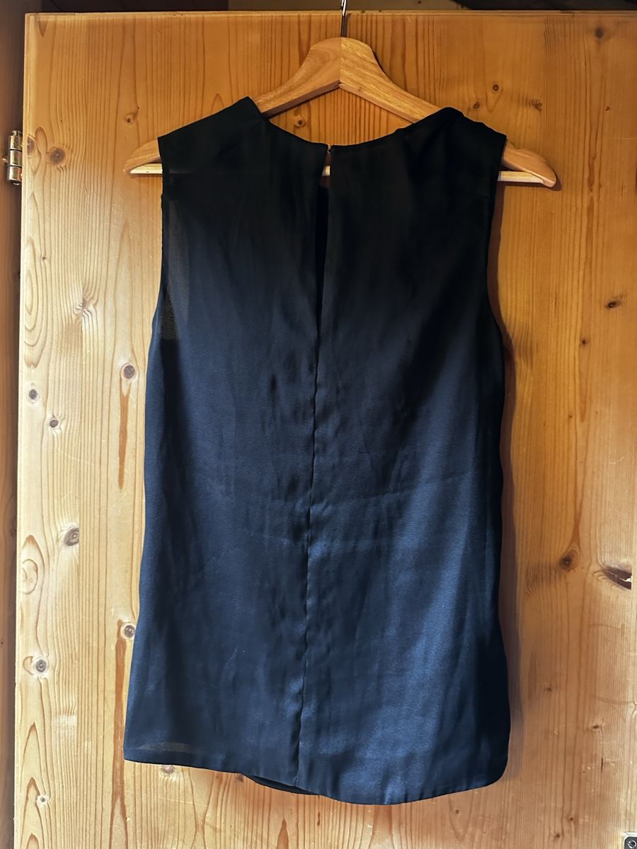 Cos Top: Top von Cos – Usato da Donat venduto da troja007 2
