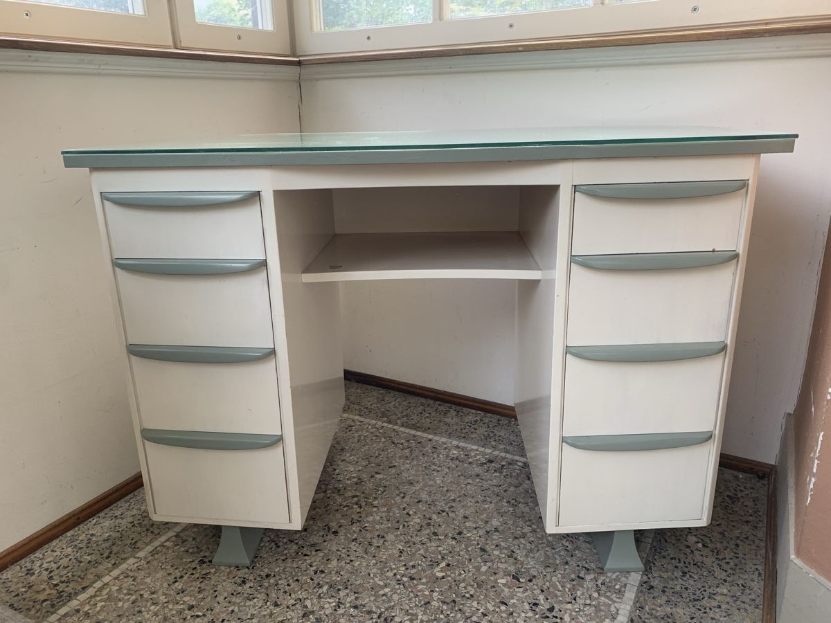 Scrivanie: Kinderpult mit Glasplatte und 8 Schubladen – Usato da Winterthur venduto da mel_w2tt