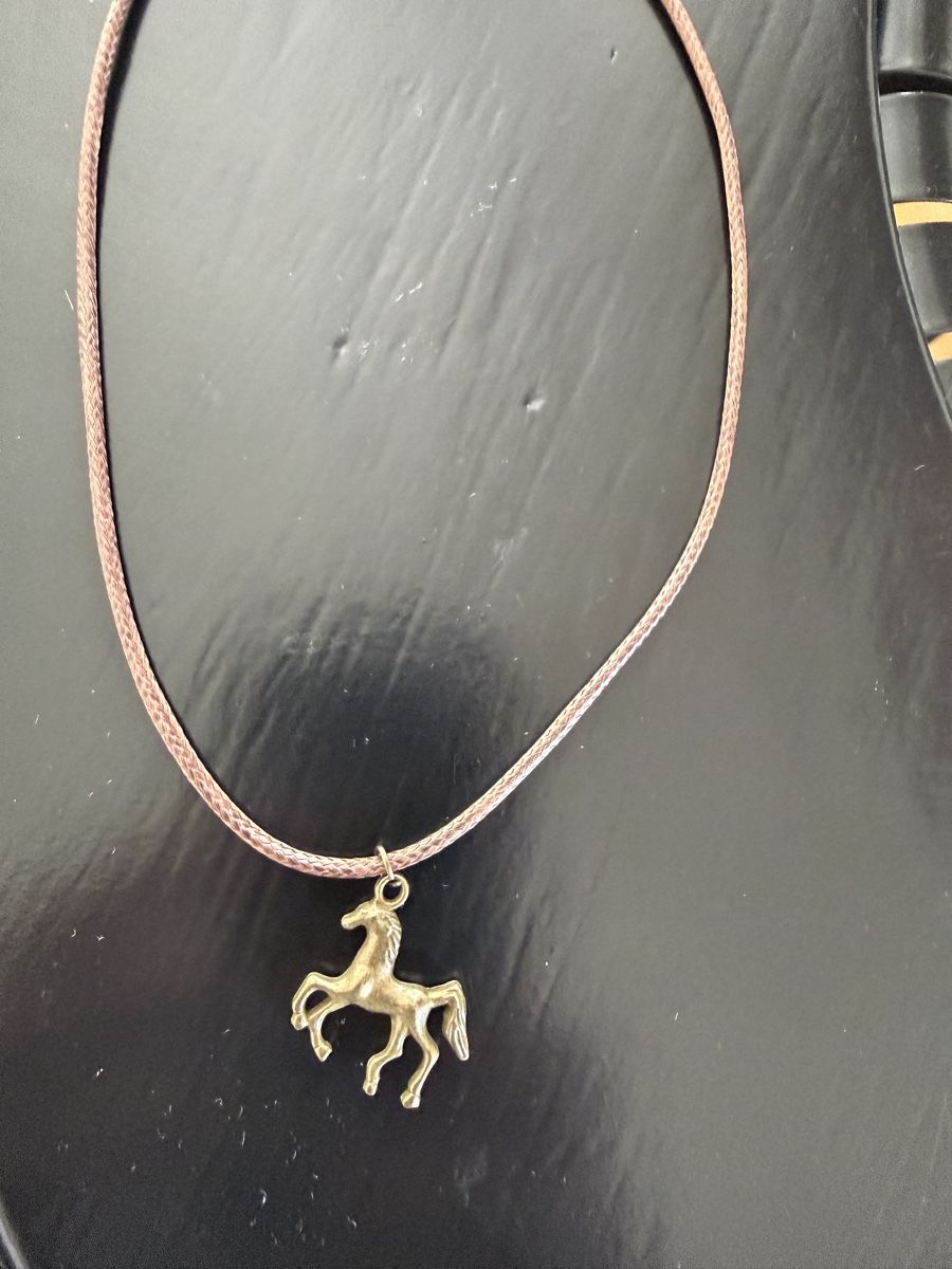 Colliers: Kette mit Pferdeanhänger bronzefarben NEU – Neuf (Voir description) à Zürich par joyfulgrace 3