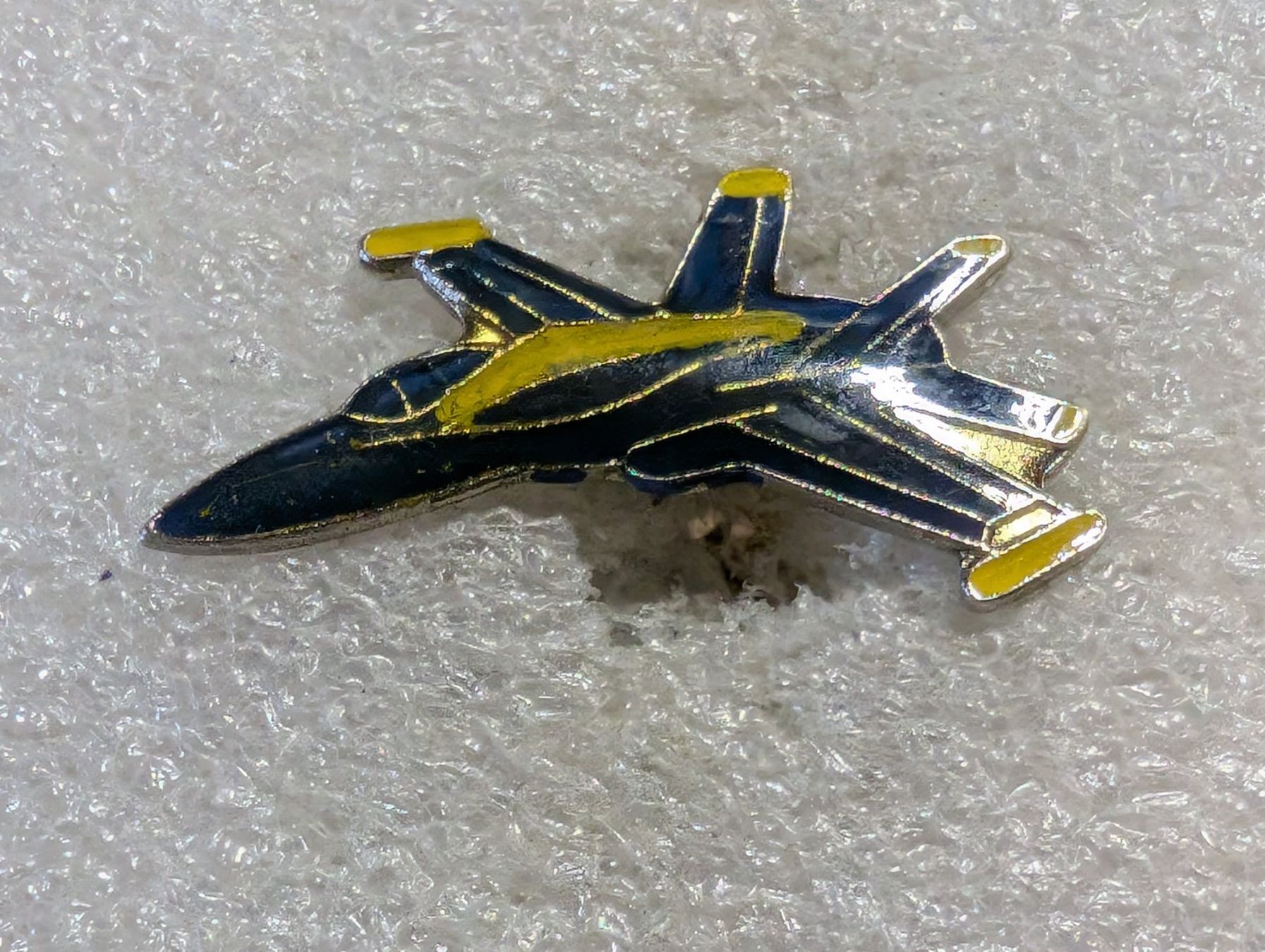 Placchette & Badge: Ansteckpin 135: Flugzeug – Usato da Oppligen venduto da Pin-Fall-Shop