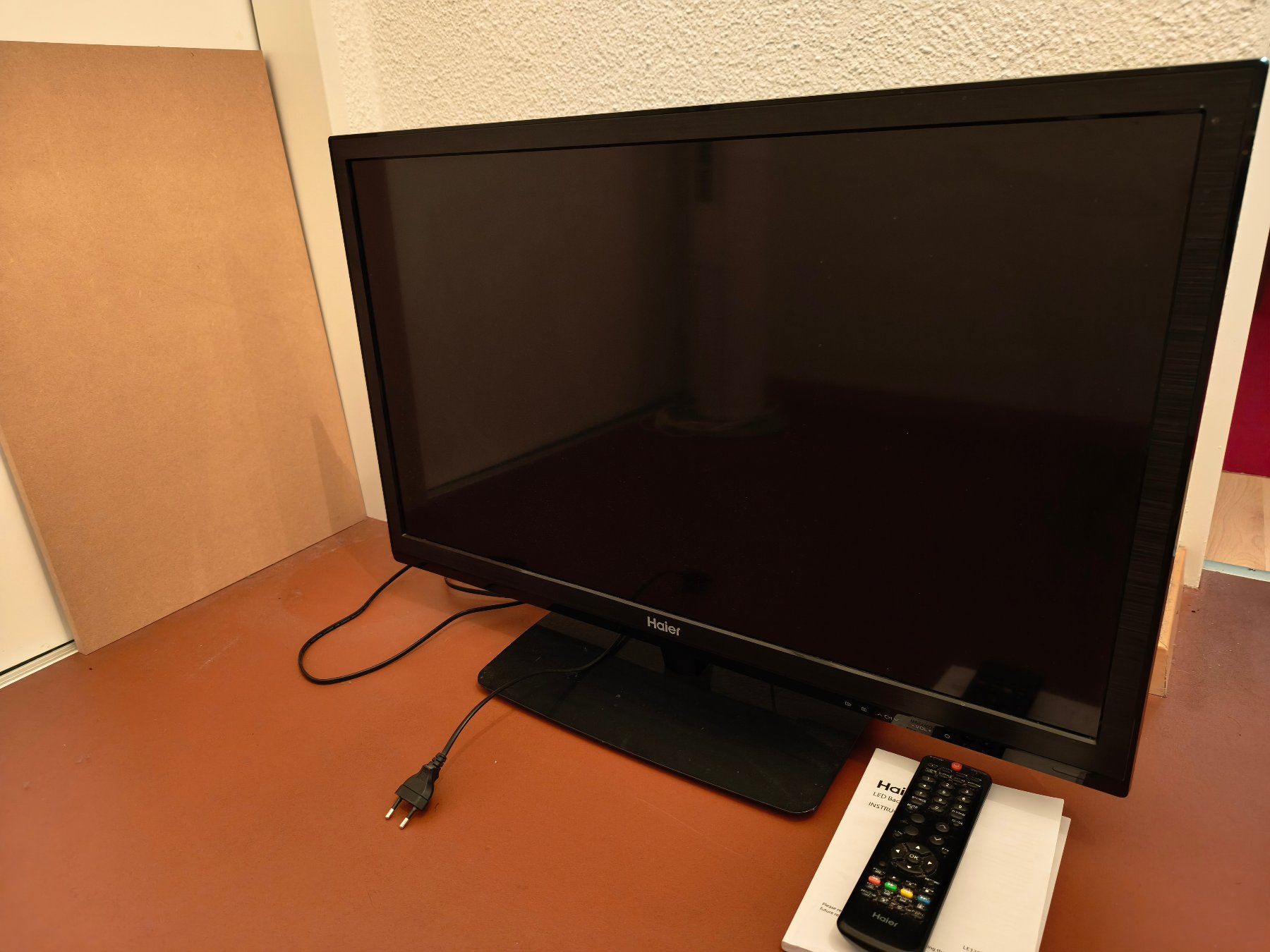 Televisori: 32-Zoll TV ab CHF 1.00 – Usato da Zürich venduto da mhxone 2