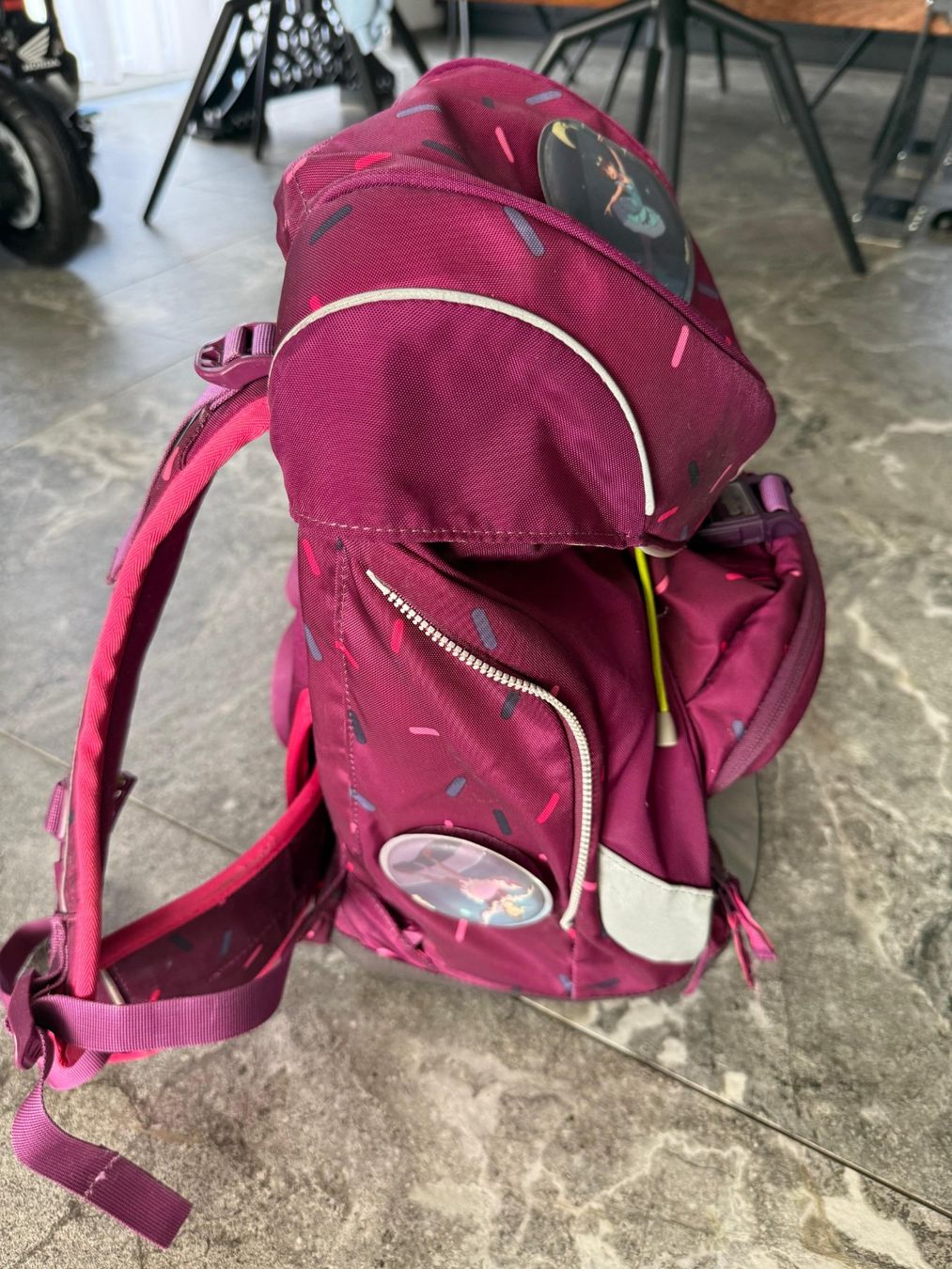 Sacs & sacs à dos: ergobag Schulranzen Set Beere – Neuf (Voir description) à Basel par M2831 2