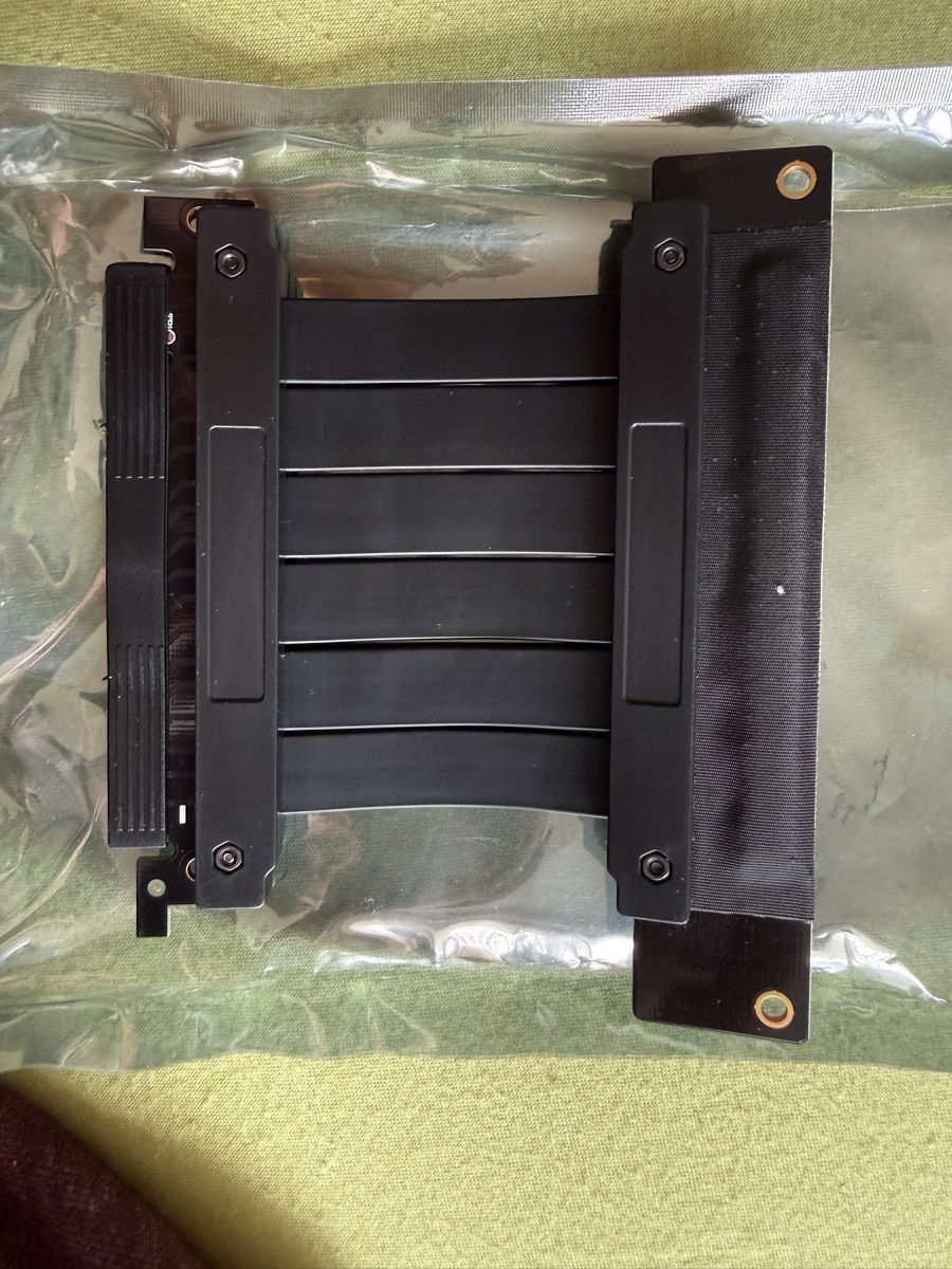 Cartes graphiques: PCIe 3.0 riser/vertical GPU mount – Neuf (Voir description) à Winterthur par liquid_cooling 2