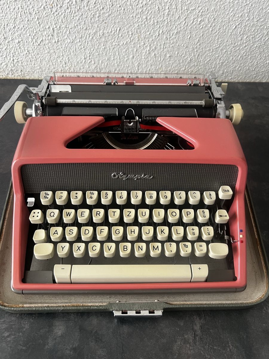 Schreibmaschinen: Olympia SM7 De Luxe – Gebraucht aus Gossau SG von dog_k97p
