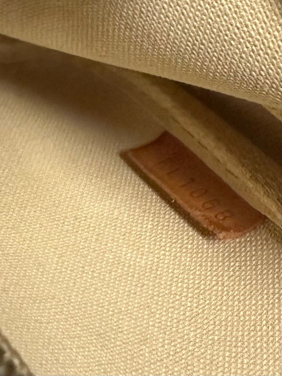 Louis Vuitton Borse da donna: Louis Vuitton mini Pochette Accessoires- Nr 1350 – Usato da Hittnau venduto da LuxAndMore 7