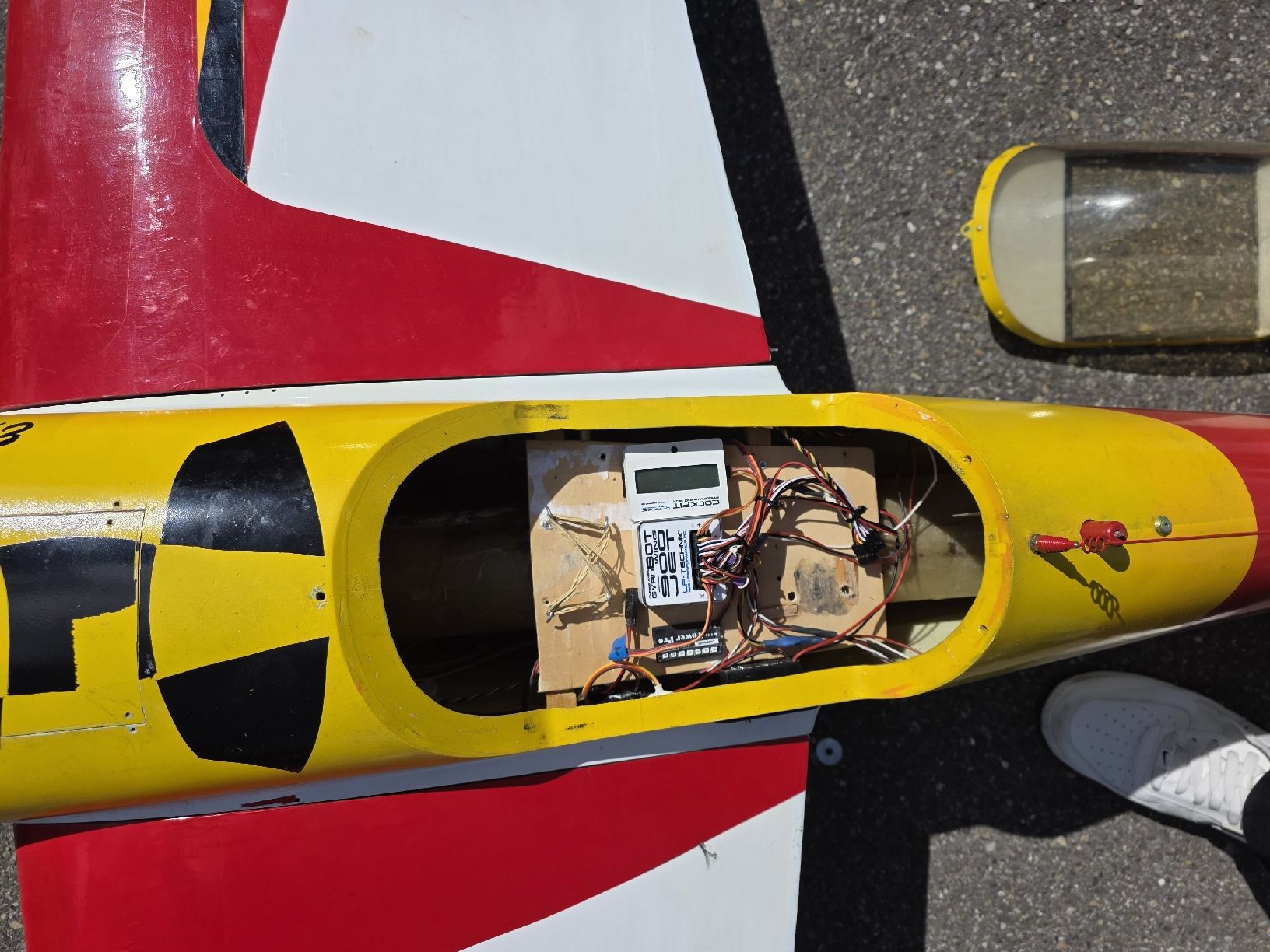 RC Modellbau: 2m Extra mit 80ccm und Raceauspuff im Rumpf – Gebraucht aus Schaffhausen von dixi777boot 8