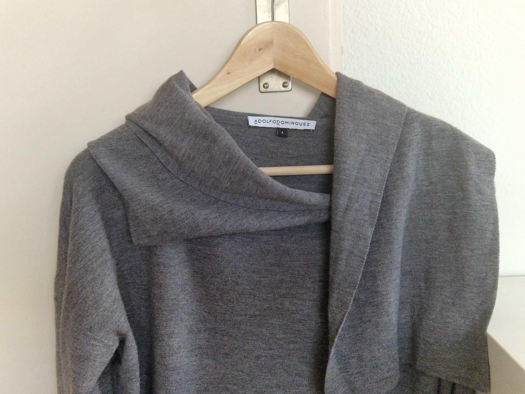 Maglioni & Felpe: Pullover aus 100% Merinowolle grau L spanische Grösse – Nuovo e nell'imballaggio originale da Zürich venduto da yro_qvz7 1