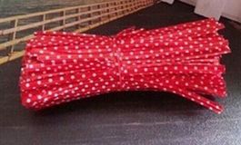 NEUE Plastik Twist mit 100 Stk. rot-weiss Polka dot - 80766