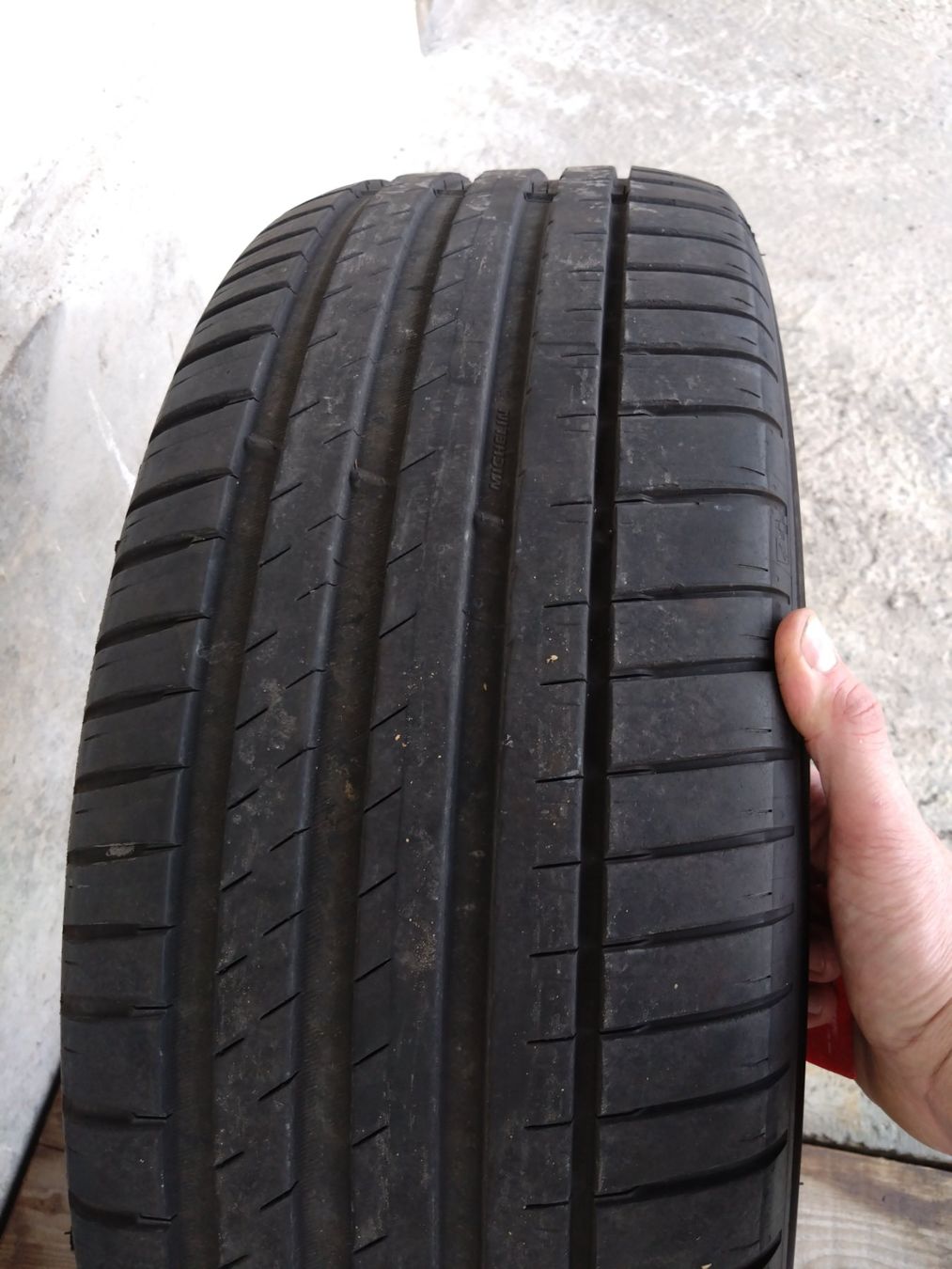 Michelin Pneumatici & Ruote complete: 235/50R20 – Usato da Bergdietikon venduto da Corolla10 7