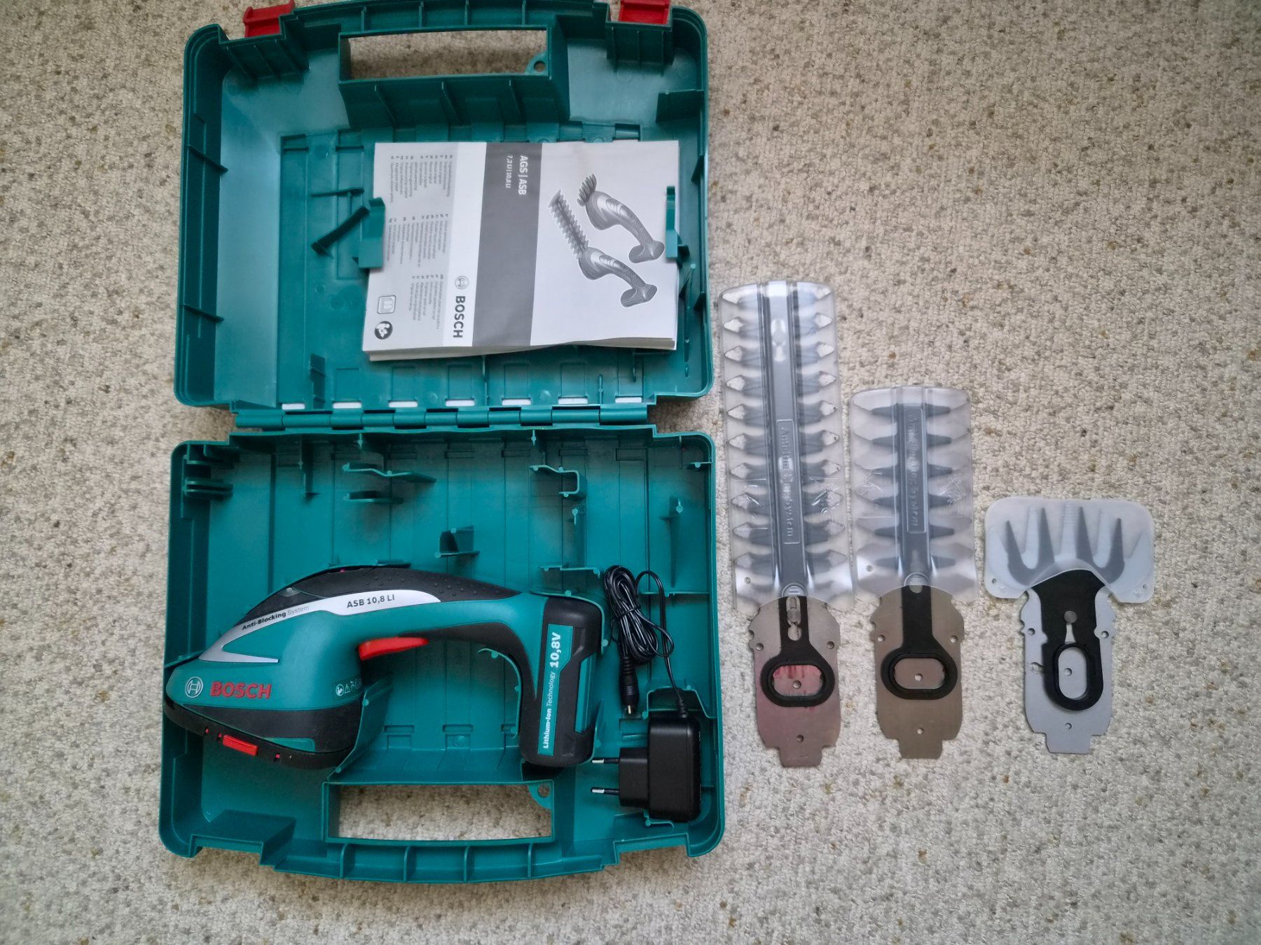 Bosch Tutti gli attrezzi: BOSCH ASB 10,8 LI Set Akku-Strauchschere, Grasschere – Usato da Eschenbach SG venduto da floeckli444 2