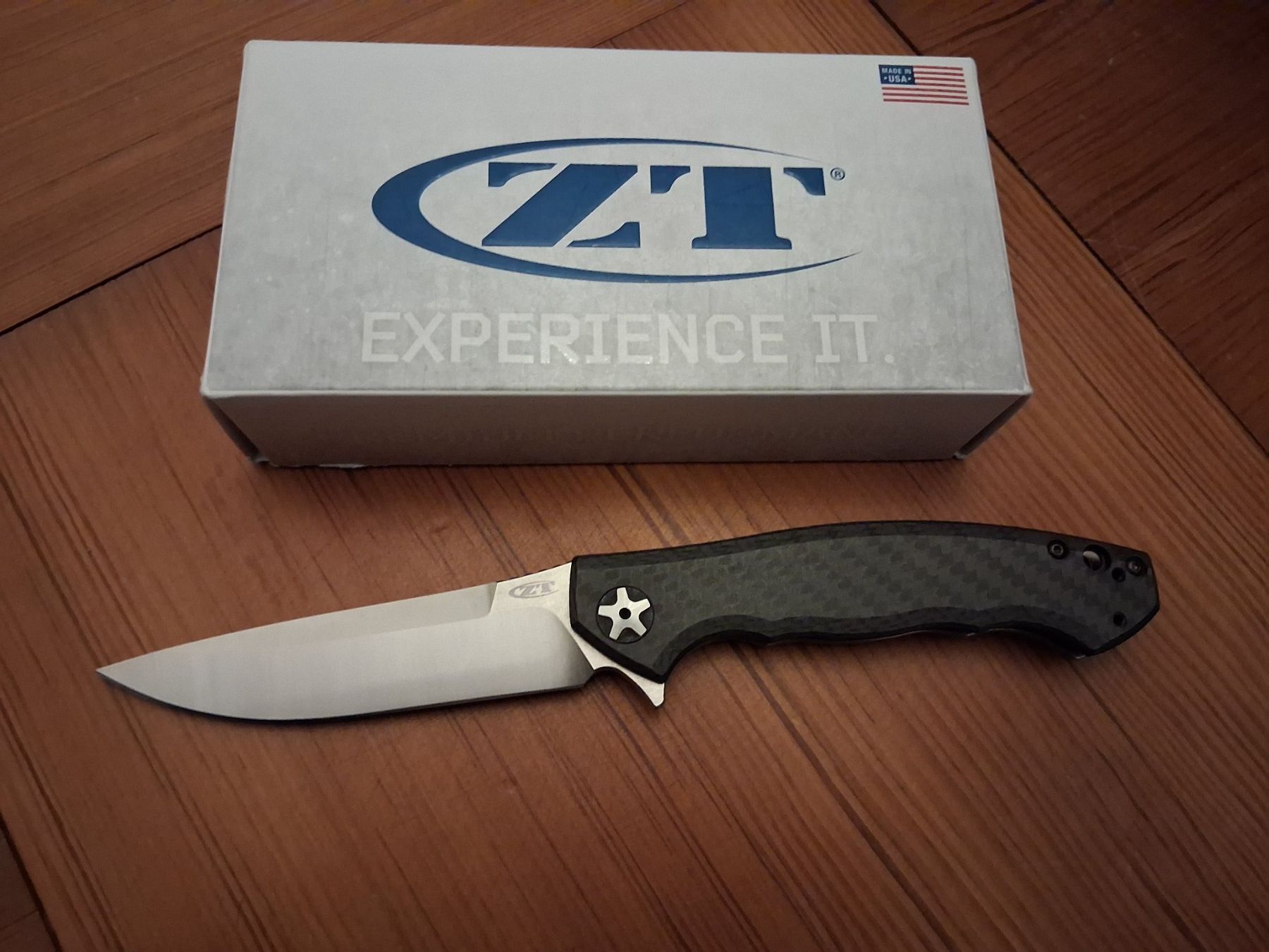 Zero Tolerance Accessori: Zero Tolerance ZT 0452CF Messer – Nuovo (secondo la descrizione) da Bern venduto da ZT04TUv