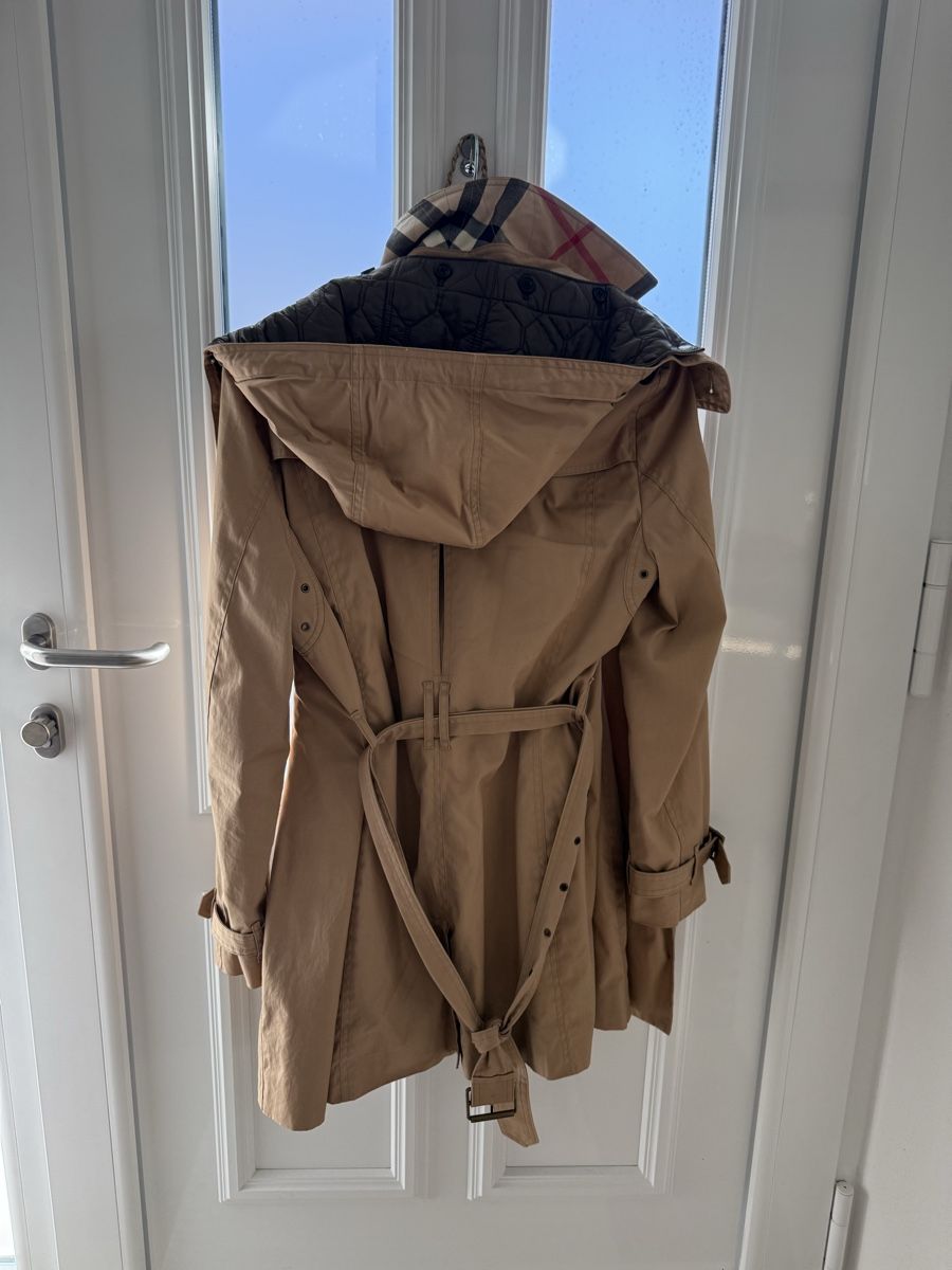 Burberry Mäntel: Burberry Brit Mantel – Gebraucht aus Wettingen von cuda_68 2