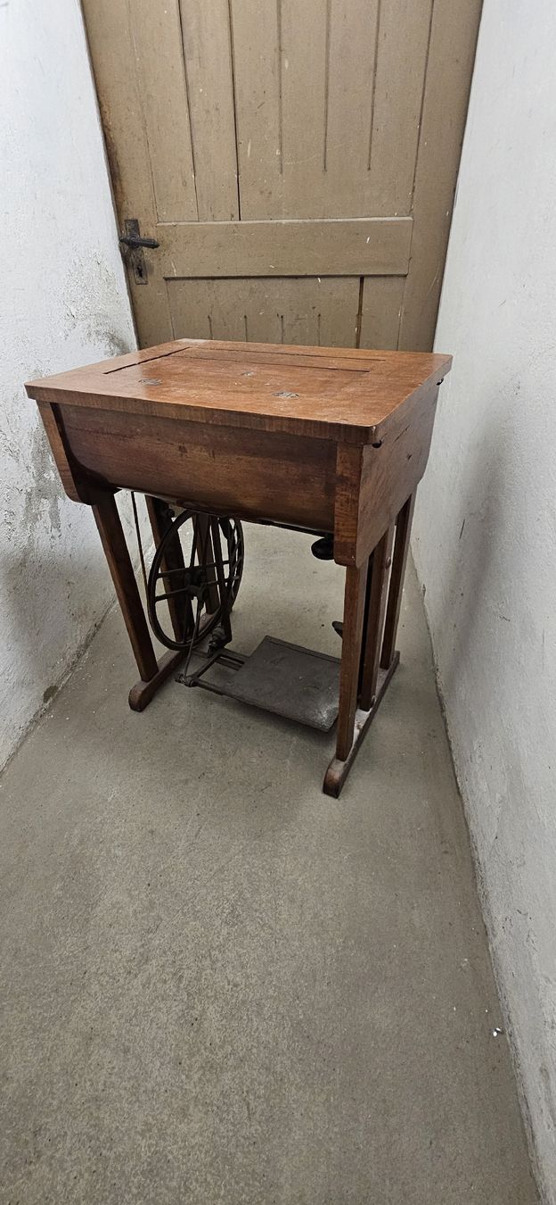 Macchine da cucire: express nähmaschine m33 – Usato da Schaffhausen venduto da Clasz 1