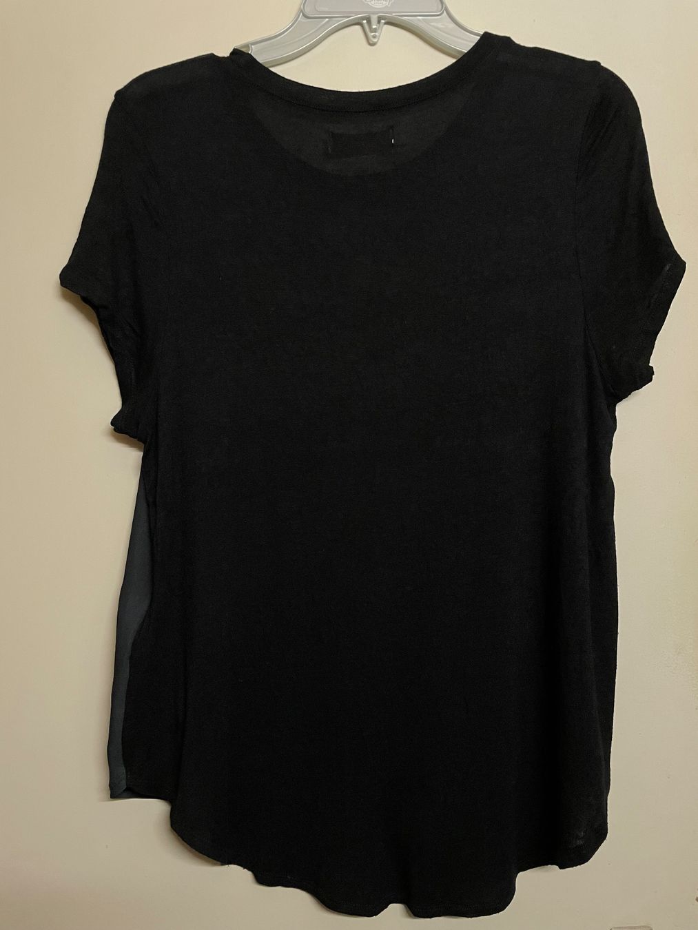 T-shirt: T-shirt Hollister – Usato da Genève venduto da skicar 3