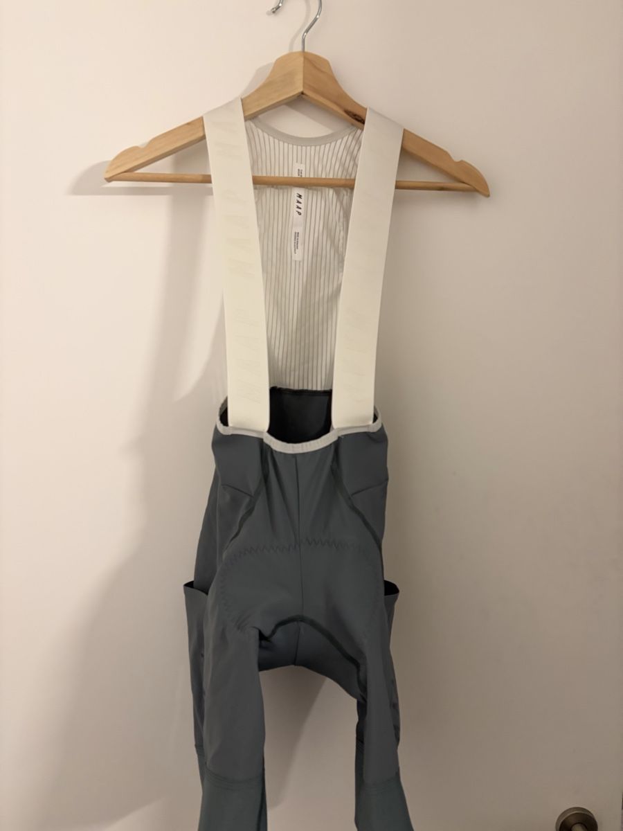 Pantaloni: MAAP Cargo Bibs Balsam Green M – Usato da Zürich venduto da von_sj9s