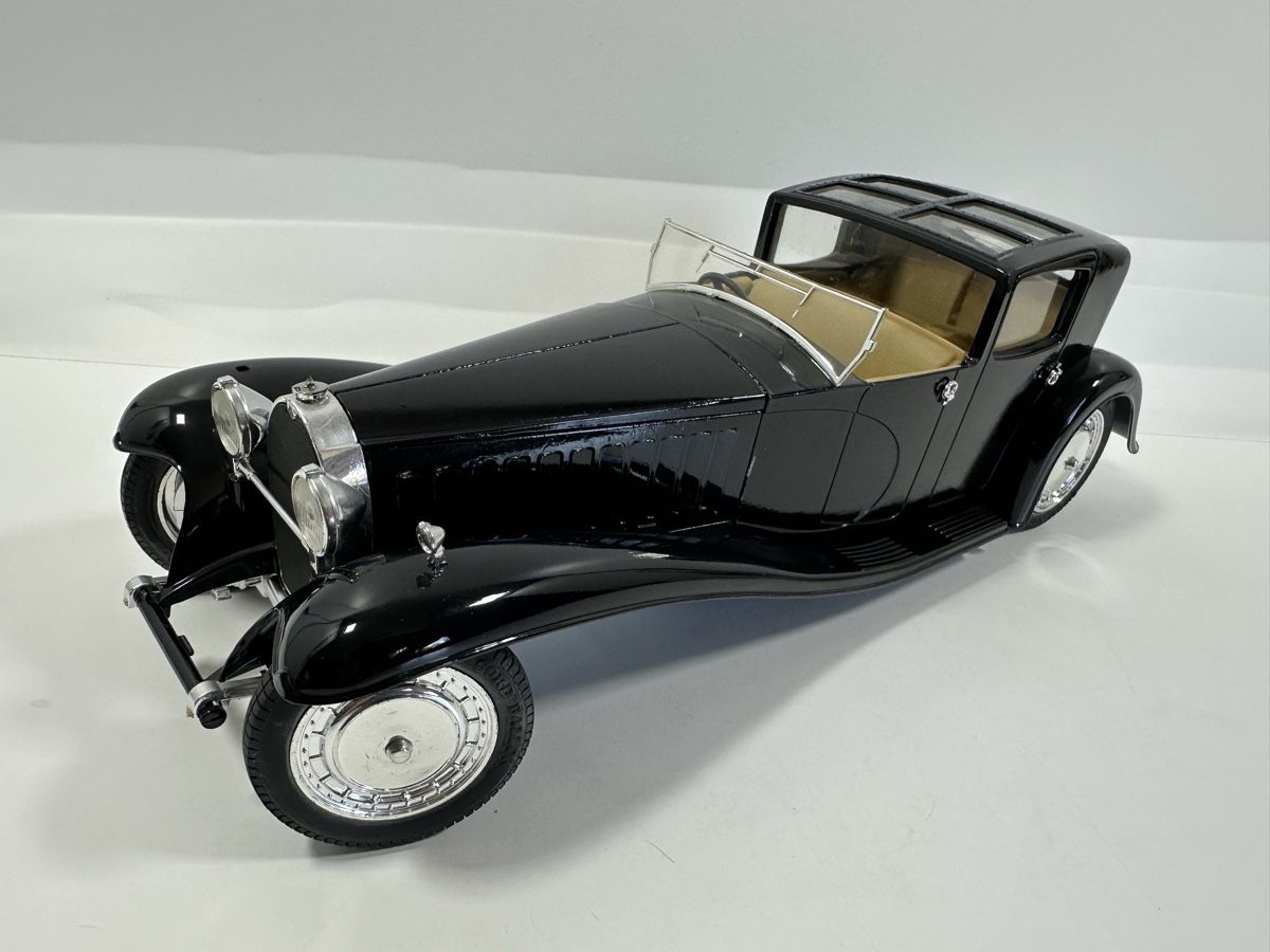 Solido Voitures modèles: 1930 Bugatti Royal Type 41 1:18, schwarz, SOLIDO  – D'occasion à Zofingen par rf9_x2xt 1