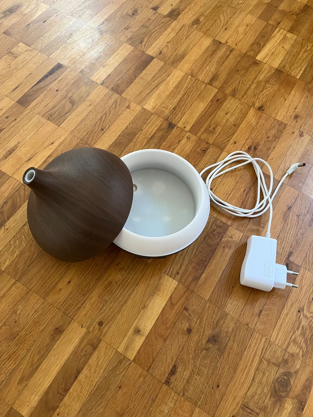 Diffusori di oli essenziali: Aroma Öl Diffuser, Luftbefeuchter – Usato da Winterthur venduto da mirj02 1
