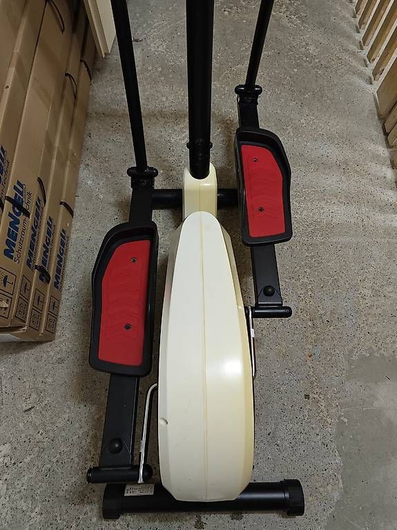 Hometrainer: Crosstrainer  leise & voll funktionsfähig – Usato da Fraubrunnen venduto da Sven_23 3