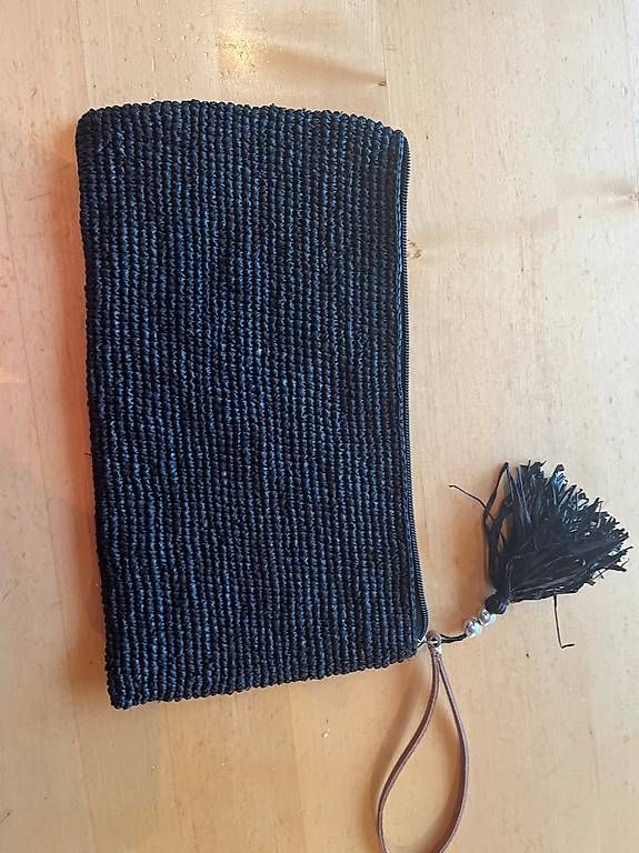 Borse da donna: Clutch schwarz, neu – Usato da Suhr venduto da nataschaad 1