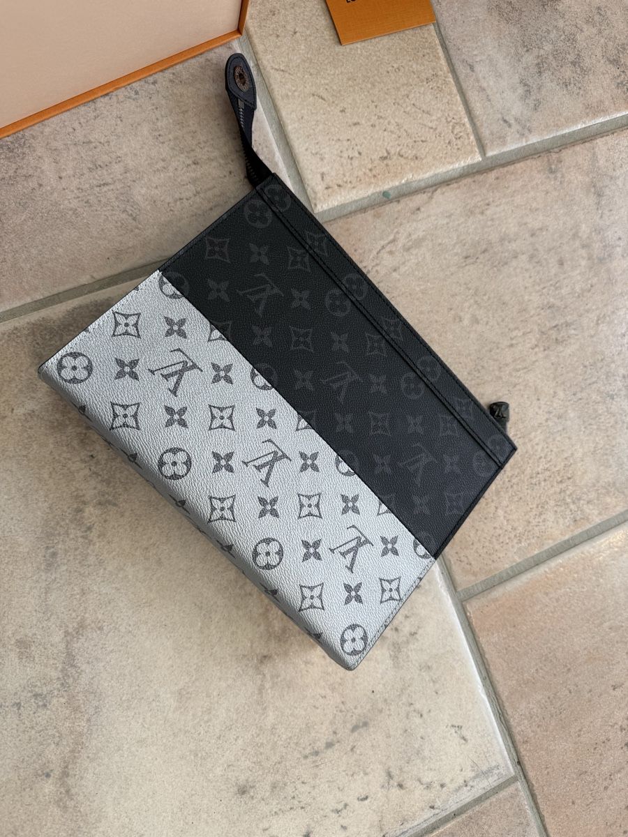 Louis Vuitton Borse: Louis Vuitton Split Pochette MM Tasche / Clutch – Usato da Ellighausen venduto da privateseller 2