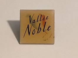 1 Pin Vallee Noble