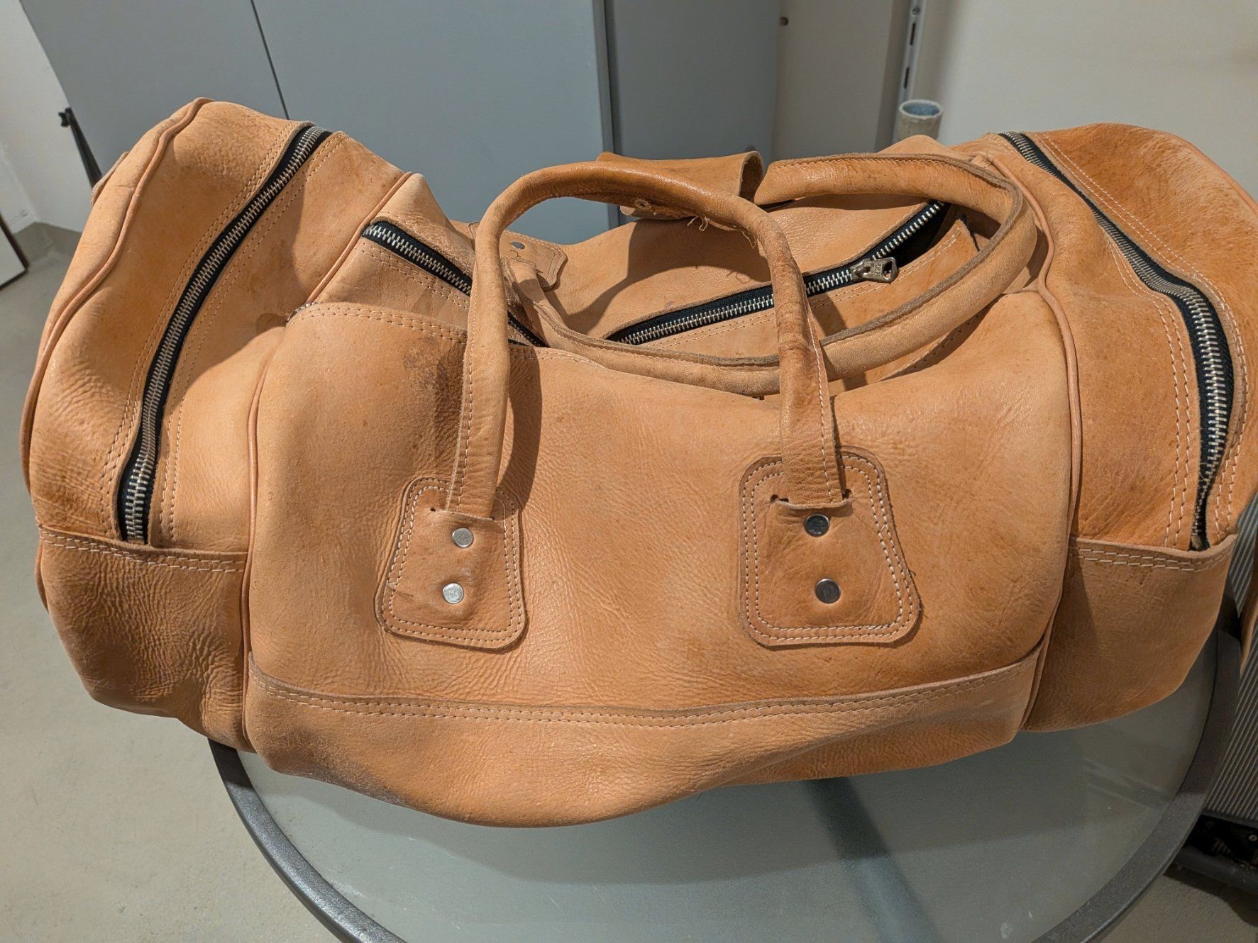 Taschen: Zwei Echtledertaschen – Neu (gemäss Beschreibung) aus Roggwil TG von Seabird58