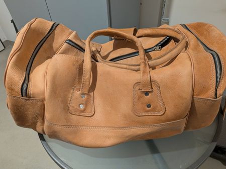 Zwei Echtledertaschen