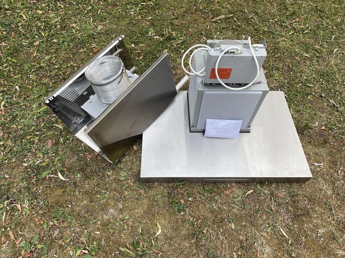 Miele Cappe di aspirazione: Hotte aspirante Miele – Usato da La Chaux-de-Fonds venduto da cecilea 1