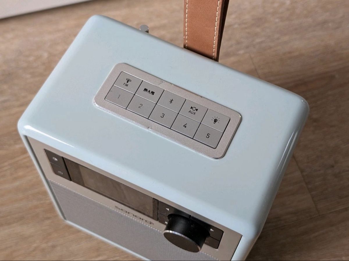 Sonoro Radios: Sonoro easy Radiowecker Bluetooth DAB FM – Gebraucht aus Trimbach von ELITA-5 4