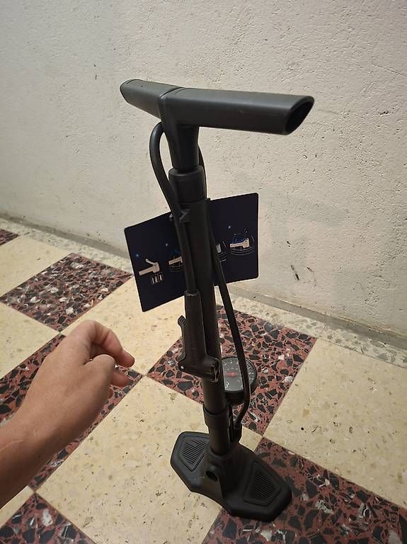 Pumpen: Neue Velopumpe – Gebraucht aus St. Antoni von Menzce