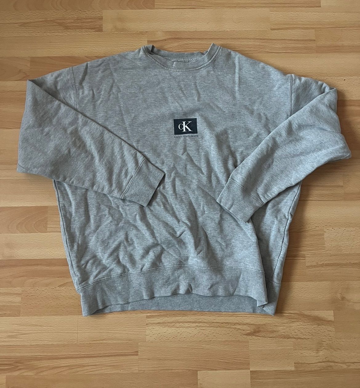 Calvin Klein Maglioni & Felpe: Calvin Klein Vintage Pullover – Usato da Kirchberg BE venduto da lea_kb6y