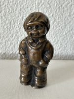 Massive Bronze Figur Bube Junge, Julia Emmi Limpke, Vintage