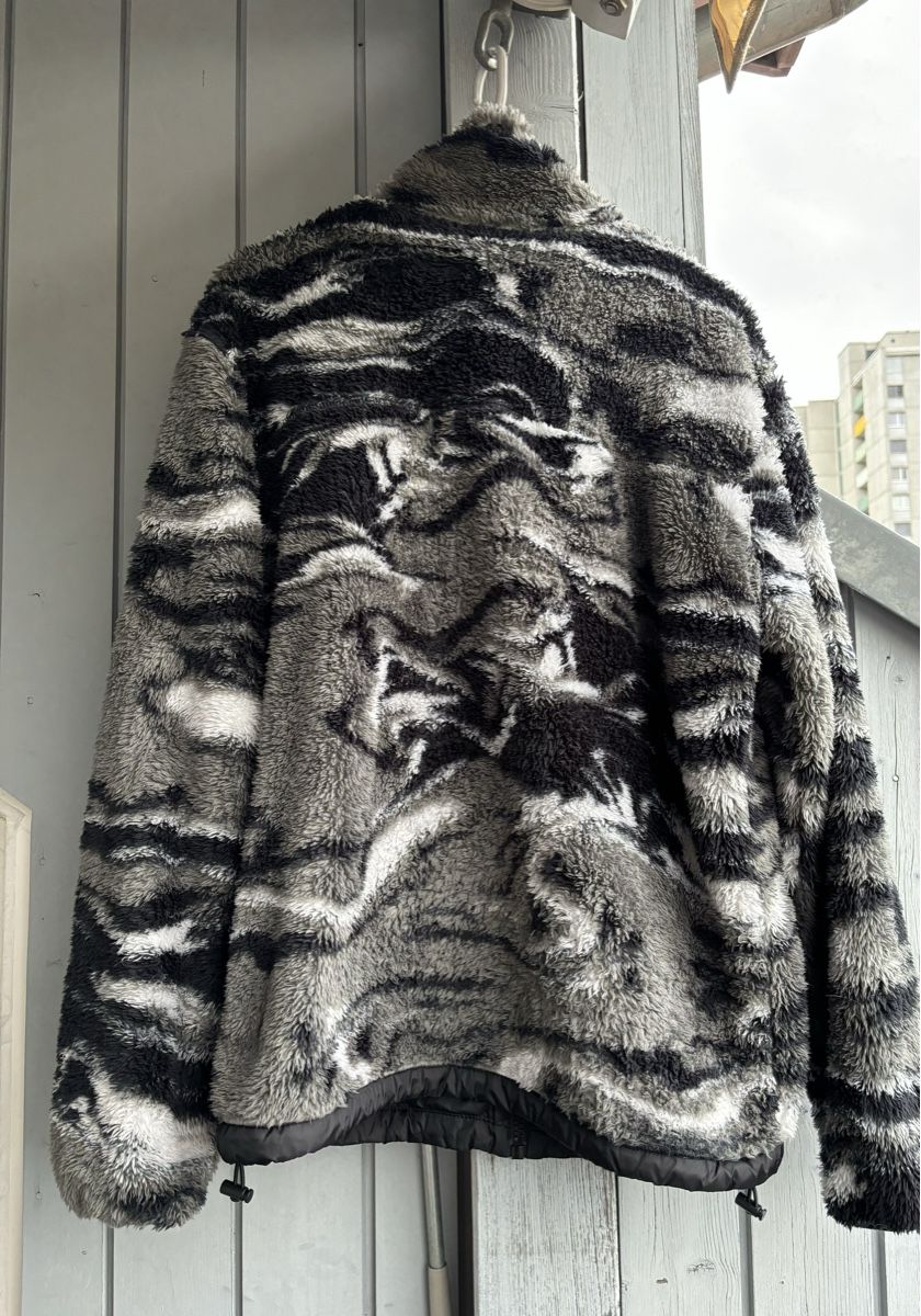 Pull&Bear Giacche: Weiche Teddyjacke von Pull & Bear Grösse M – Usato da Brugg AG venduto da ann_stf7 1