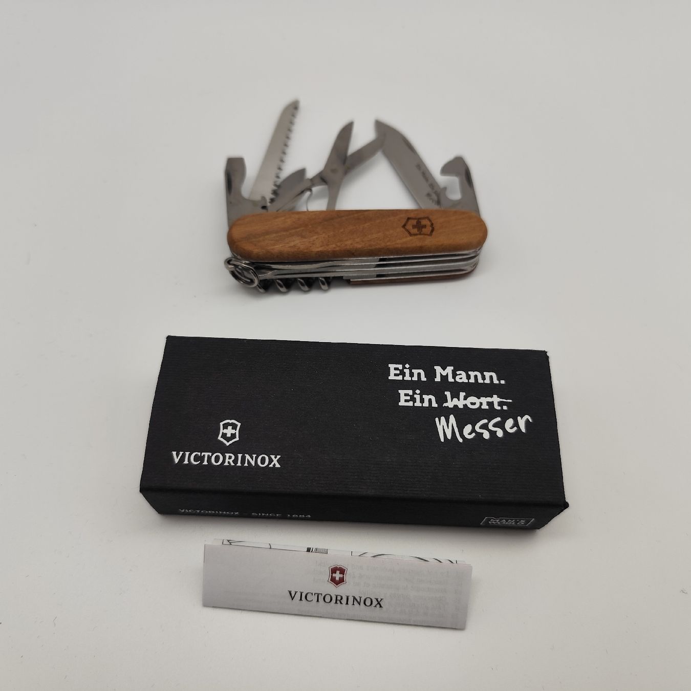 Victorinox Coltelli tascabile: Victorinox Ein Mann ein Messer Sackmesser – Nuovo e nell'imballaggio originale da Hellbühl venduto da 30R_R30