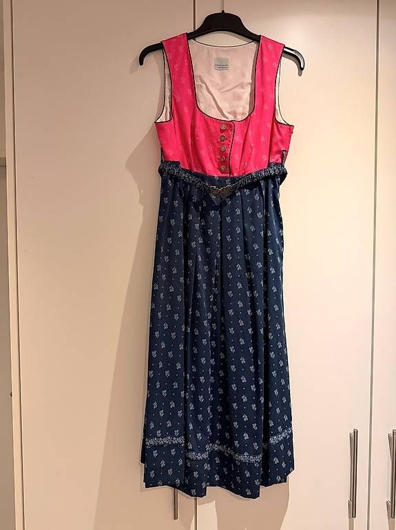 Vestiti: Dirndl Umstand Grösse 40 – Usato da Oberkirch LU venduto da Abfuellstation-gmbh