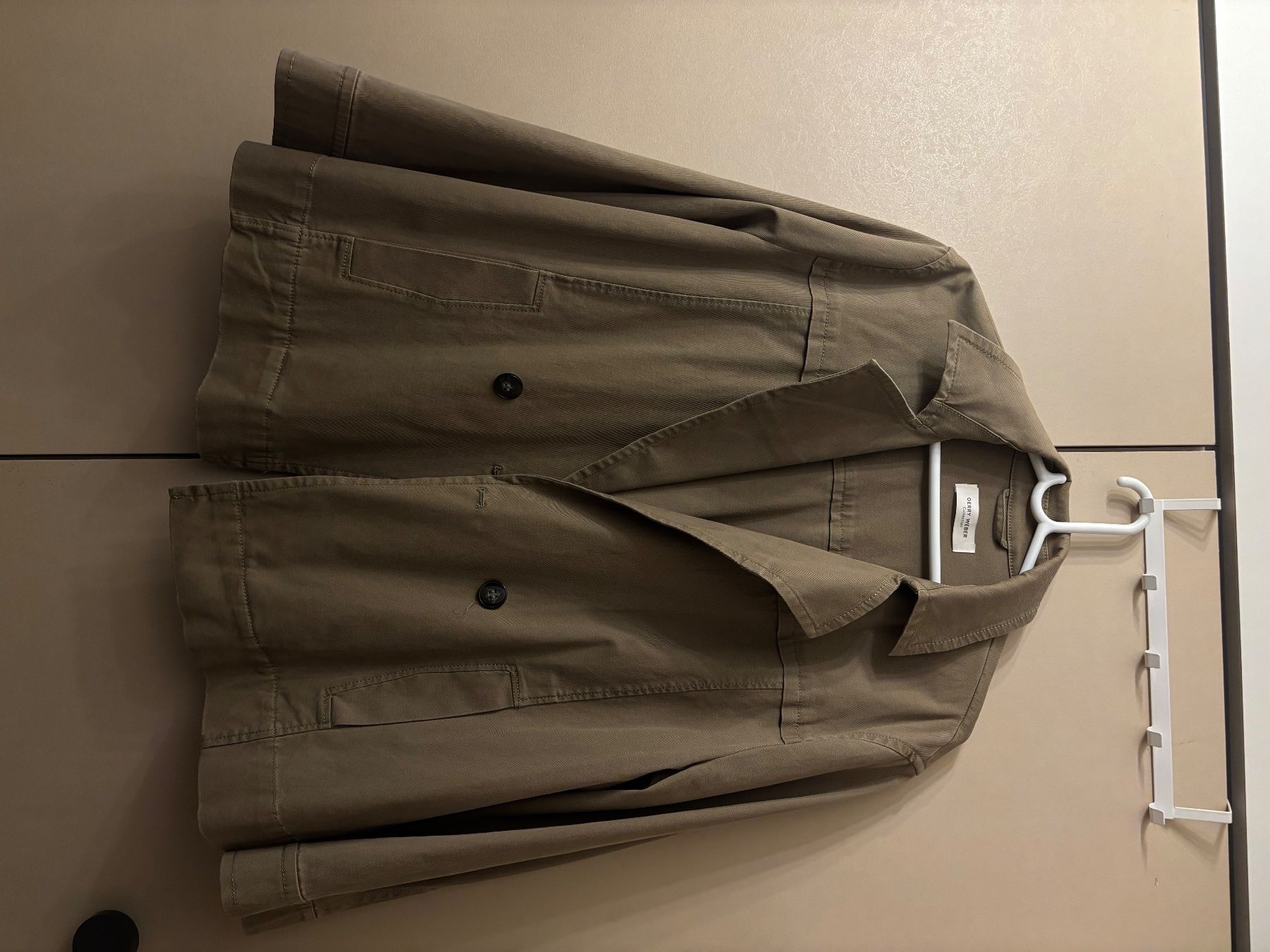 Giacche: Jeansjacke von Gerry Weber – Usato da Zürich venduto da Denise1743
