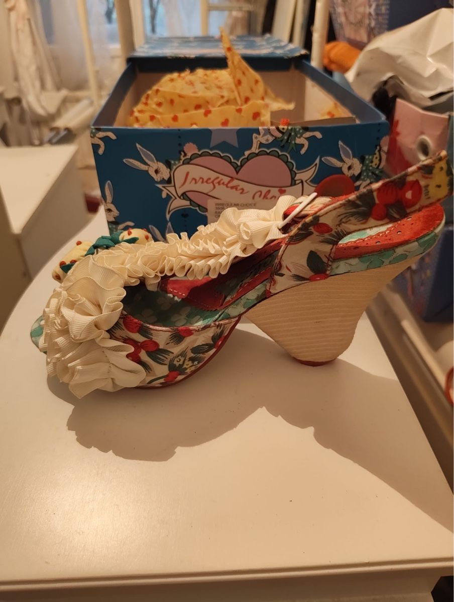 Scarpe da donna: Irregular Choice Rasberry Ripples Damenschuhe Grösse 37 – Nuovo (secondo la descrizione) da Zürich venduto da tos_mht7 3