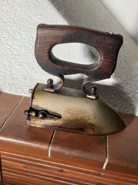 Antikes Bügeleisen von Weinberg Auktionen Kaufen auf Ricardo
