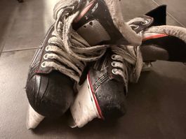 Eishockey Schlittschuhe Grösse 35 Bauer