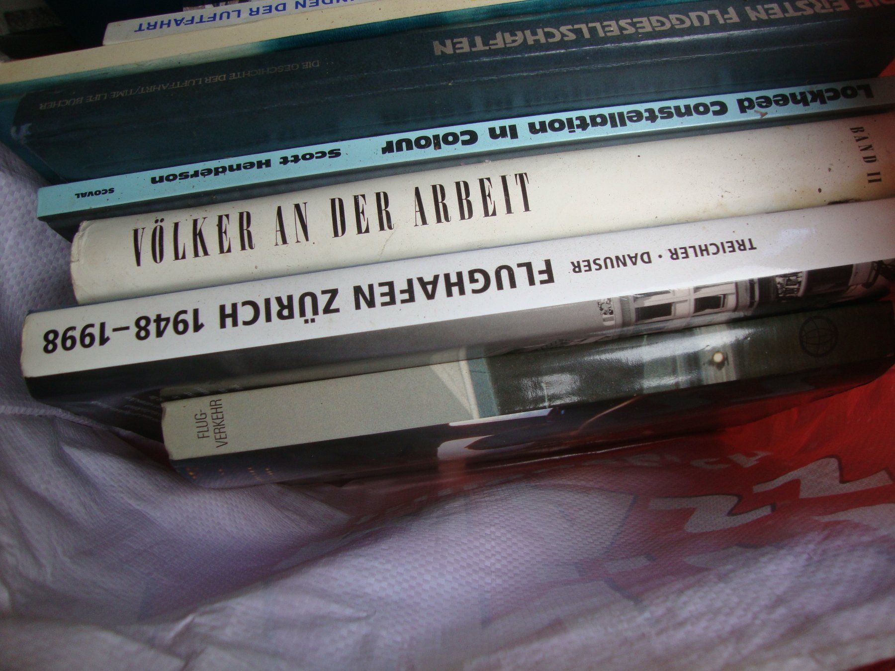 Libri: Fliegerei Bücher, Tragtasche voll – Usato da Winterthur venduto da halle07 2