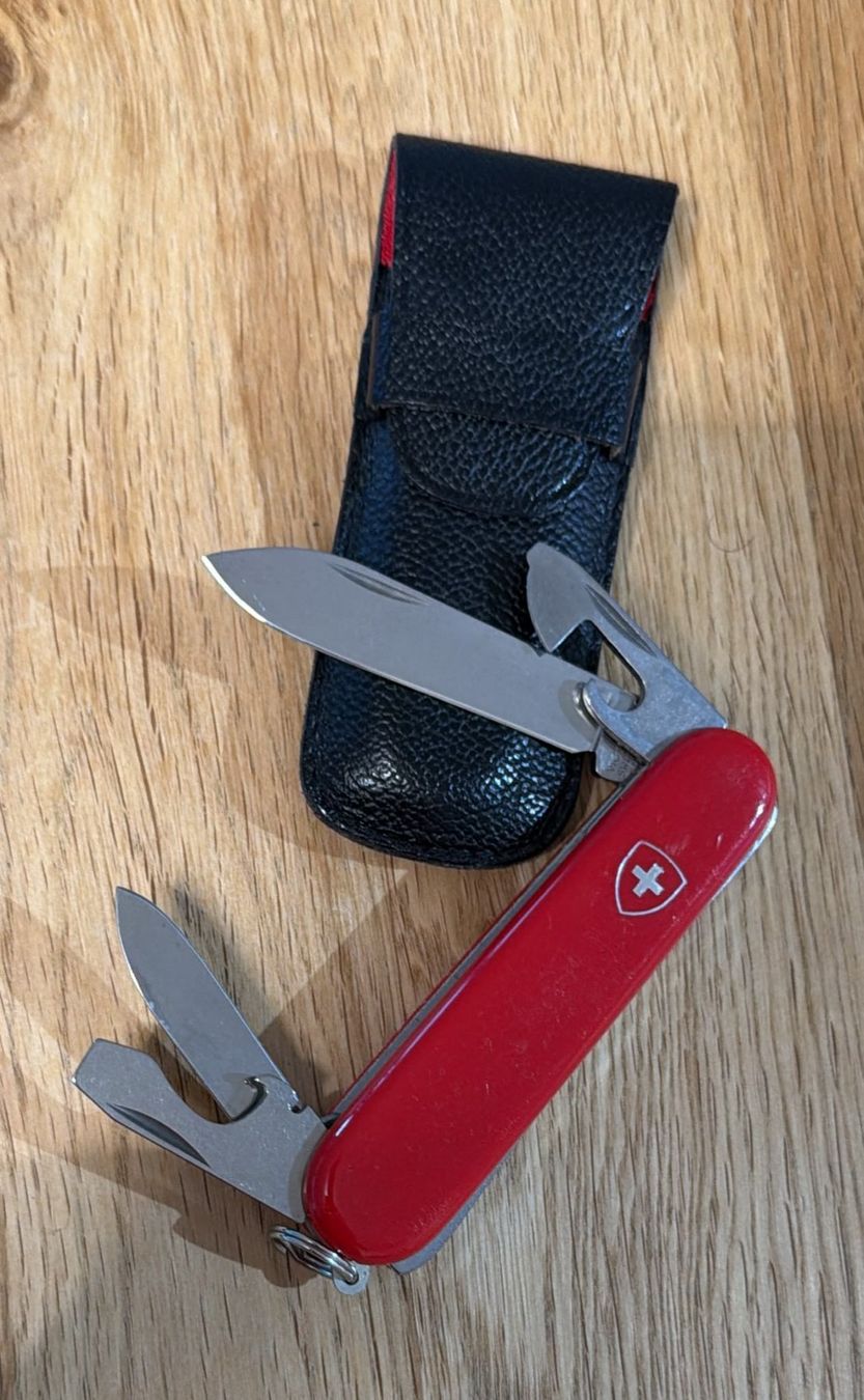 Victorinox Coltelli tascabile: VICTORINOX SACKMESSER MIT ETUI – Usato da Zürich venduto da Frei-Occasionen