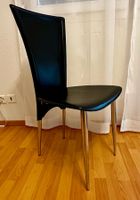 Stuhl schwarz mit Chromstahl beinen gebraucht.