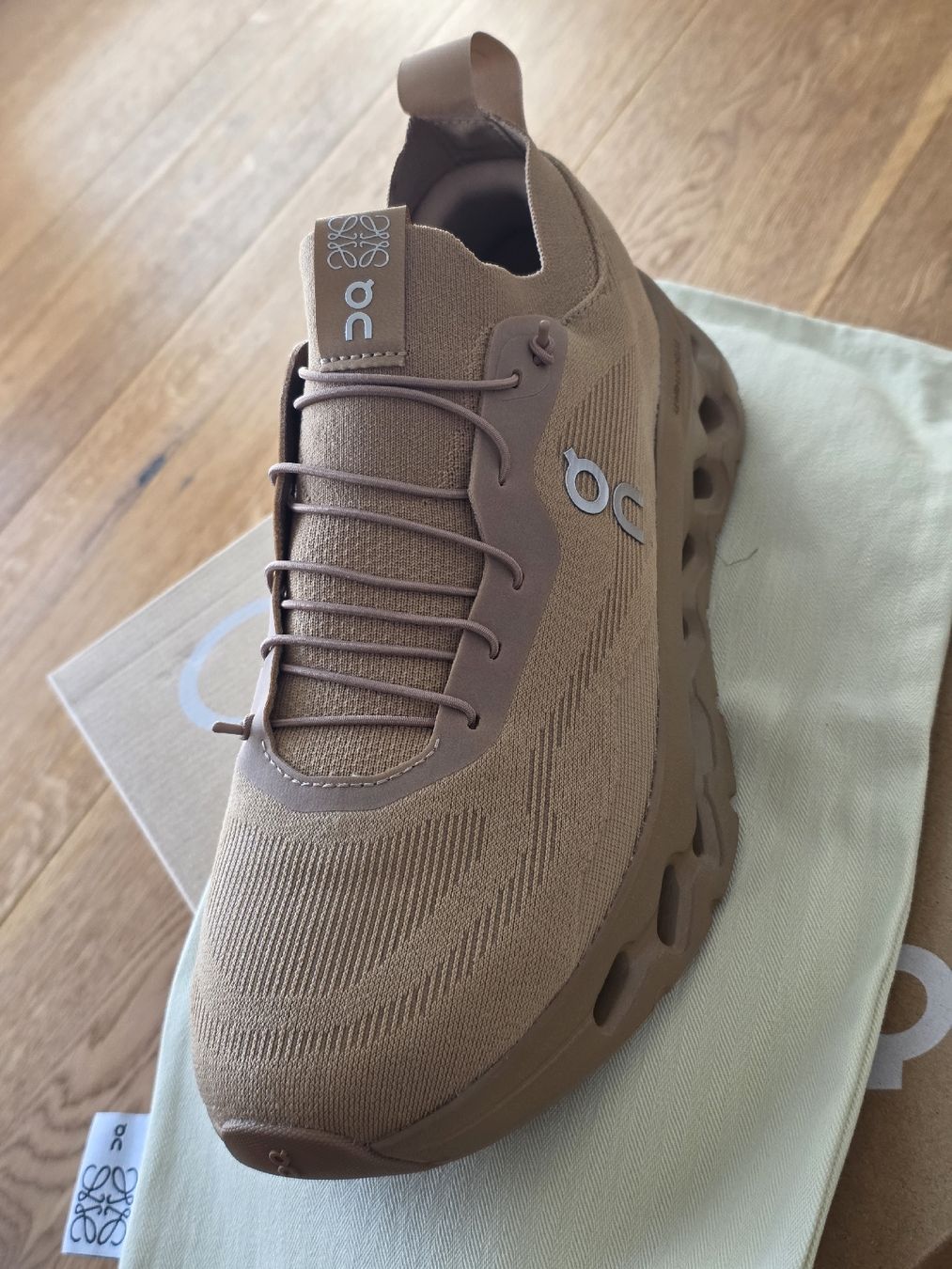 On Scarpe da uomo: On X Loewe Cloudtilt Originalverpackt Neu – Nuovo e nell'imballaggio originale da Eschenbach SG venduto da Silvio-96 1