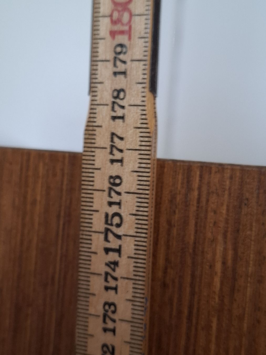 Armadi: Vintage Kleiderschrank – Usato da Wil SG venduto da die-wohnung 3