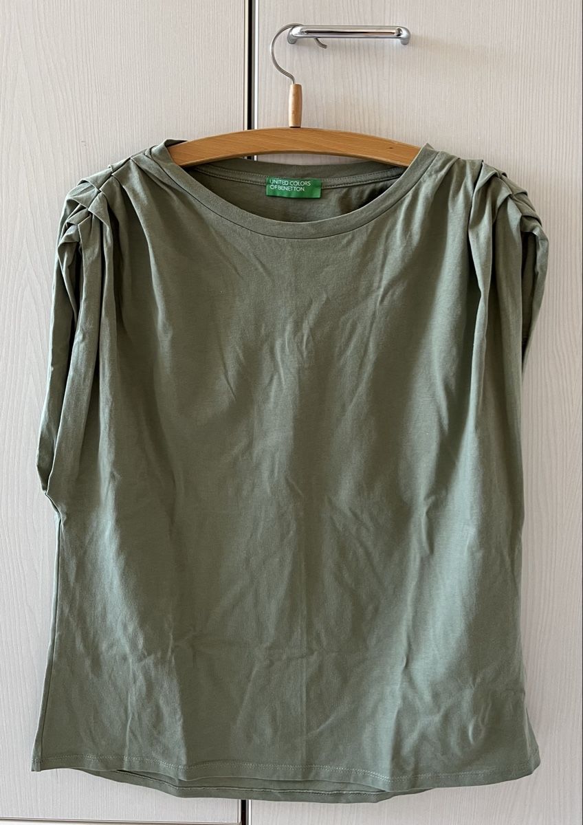 Benetton T-shirt: T-shirt Benetton – Usato da Zürich venduto da vhaav1510
