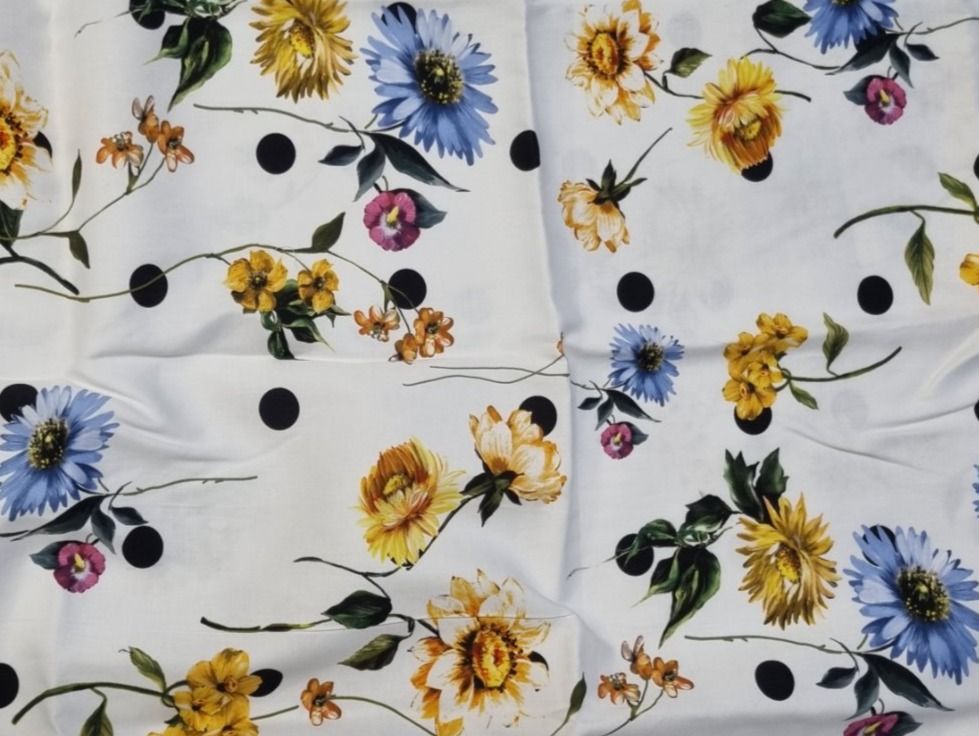 Stoffe: Stoff mit Blumen – Neu und originalverpackt aus geroldswil von Gumball1
