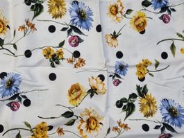 Stoff mit Blumen